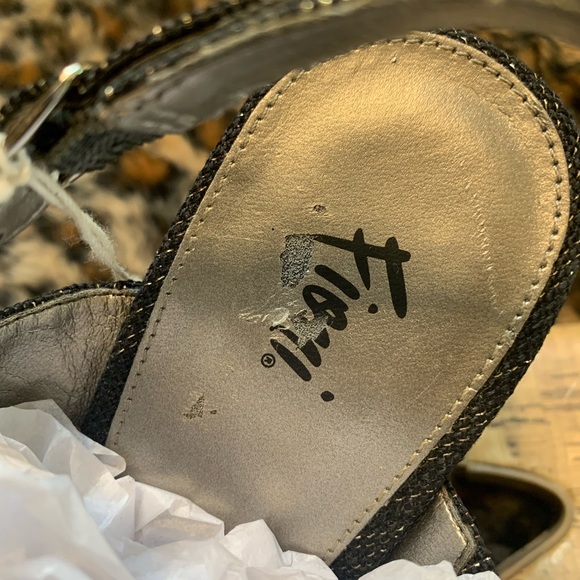 NWT FIONI WEDGE SANDALS SZ 10 - Picture 5 of 7